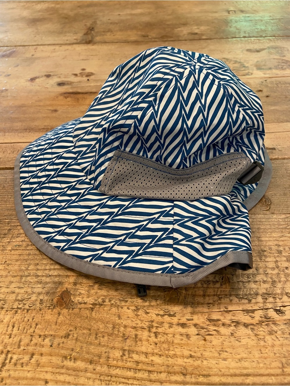 Sunday afternoons Youth 3-6 yrs Patterned Blue and White Sun Hat